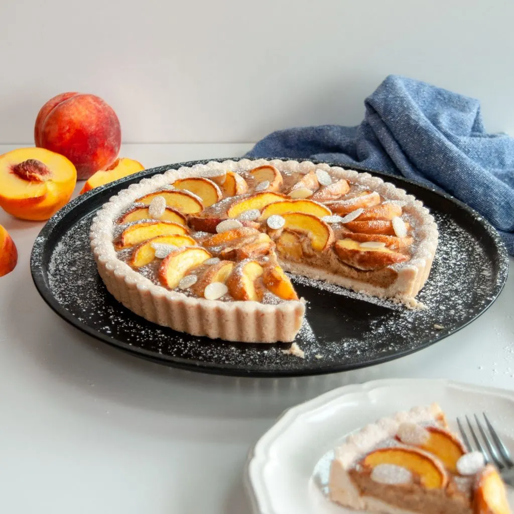 Vegan Peaches and Almond Cream Tart