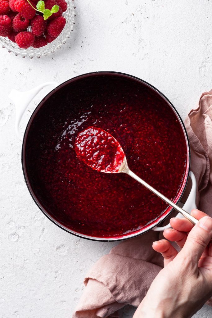 Easy Berry Compote in a White Pot